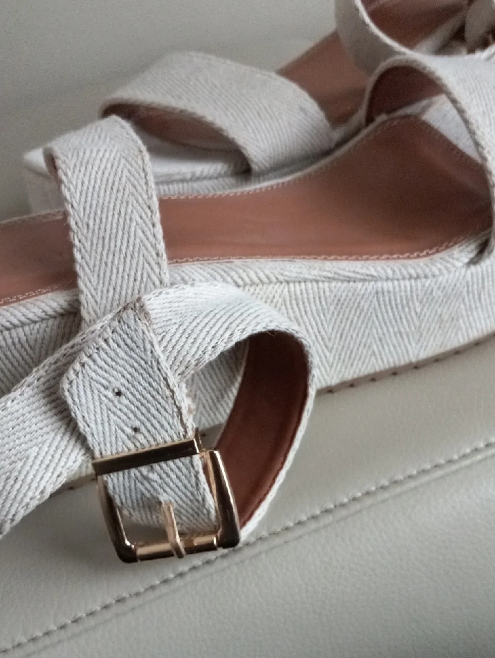 ASOS Tati Cream Textured Platform Ankle-Strap Sandals Size 7